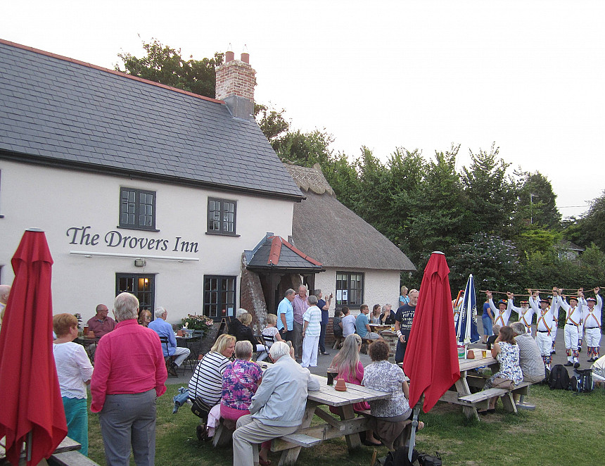 CAMRA gears up for Community Pubs Month