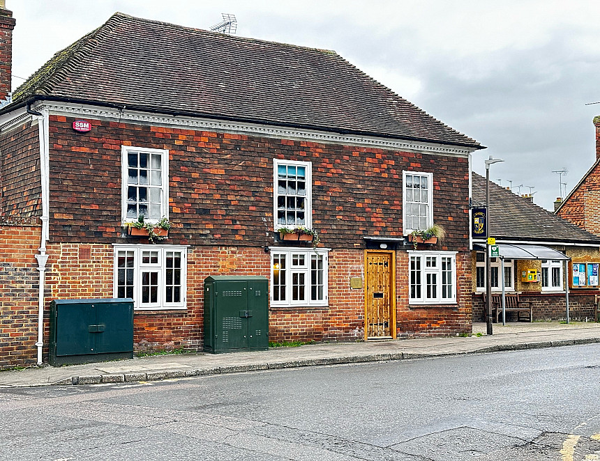 Kent club scoops top CAMRA crown