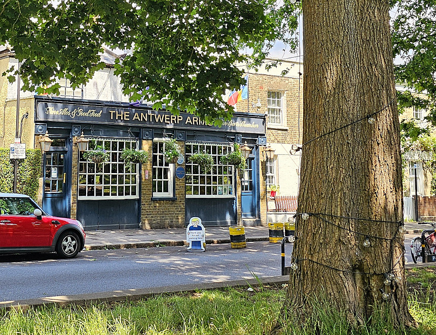 Three cheers for community pubs