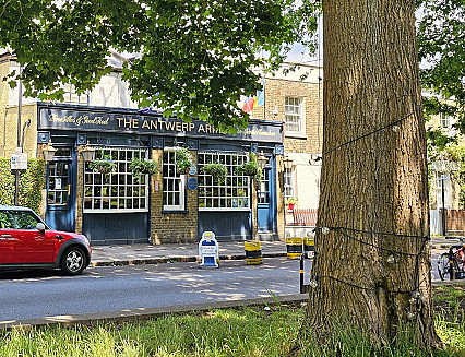 Three cheers for community pubs