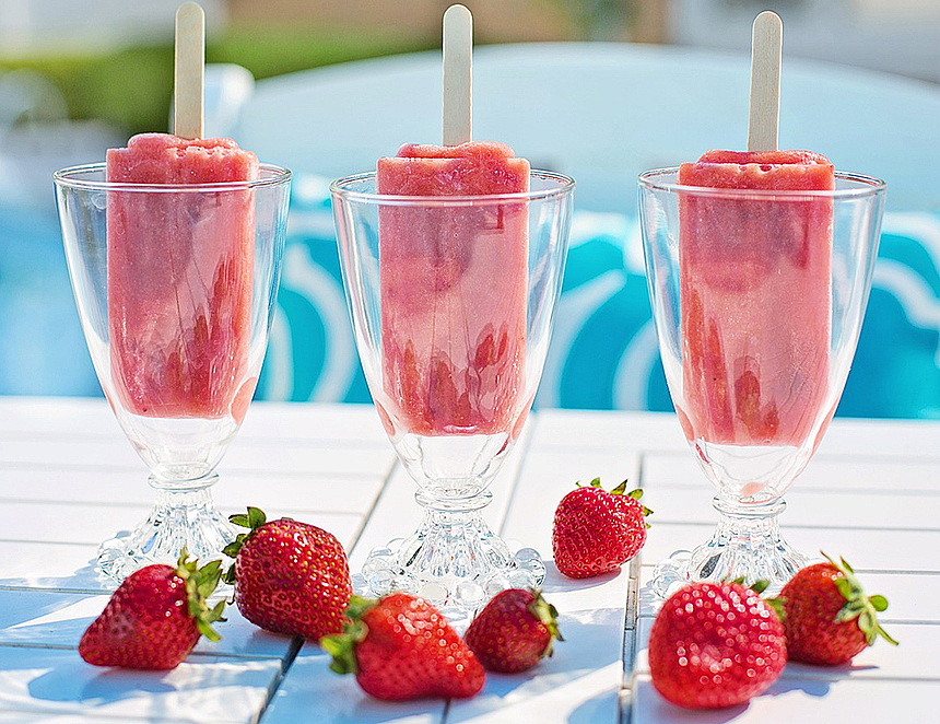Strawberry beer lollipops